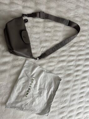 Longchamp Unisex Crossbody Bag in Taupe 💕 BRAND NEW